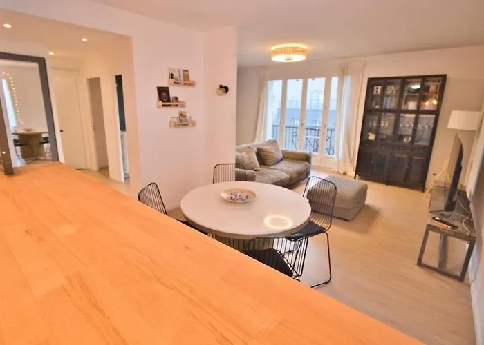 *grand T3*lumineux*vue*parking*